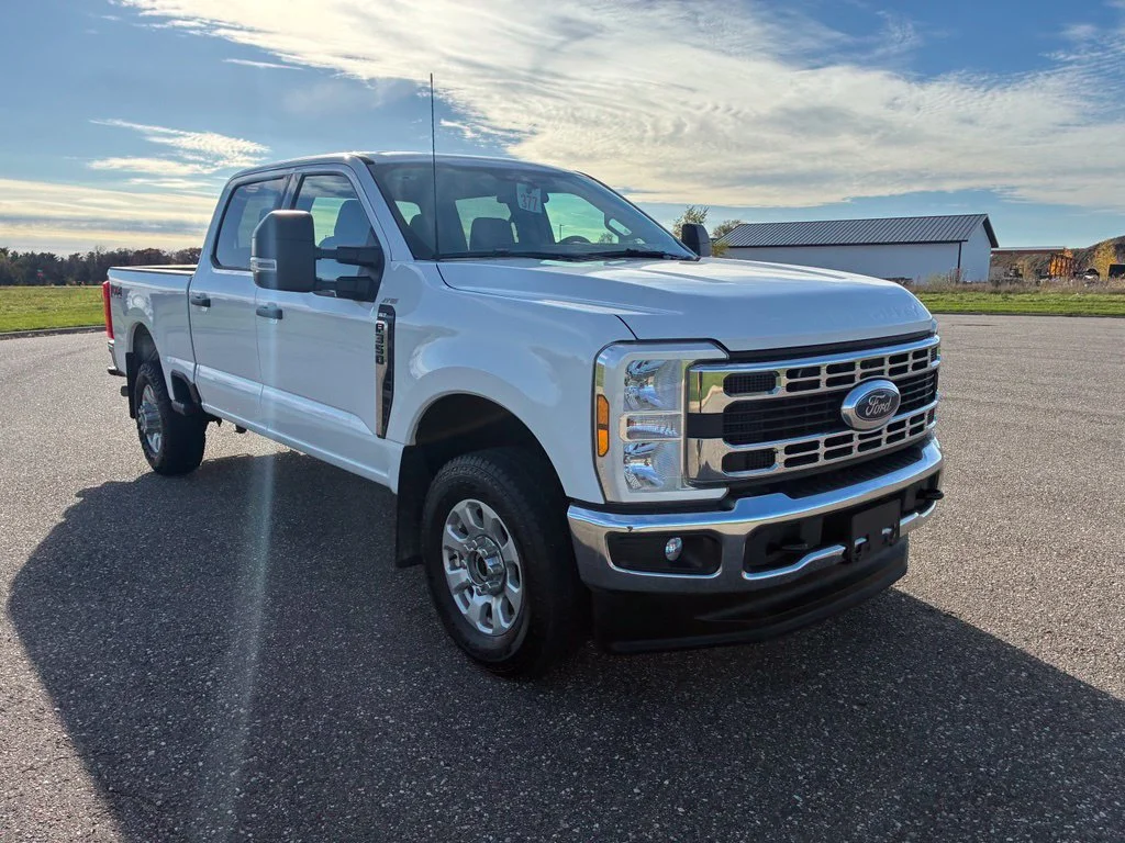 Used 2024 White Ford XLT image 2