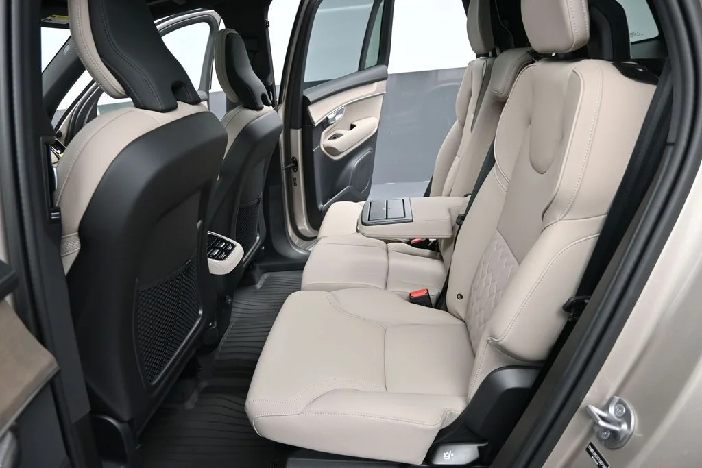 Used 2026 Bright Dusk Volvo Plus image 14