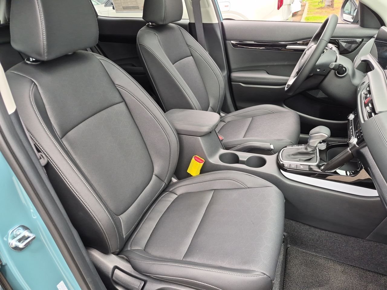 New 2026 Pluton Blue Kia EX image 29