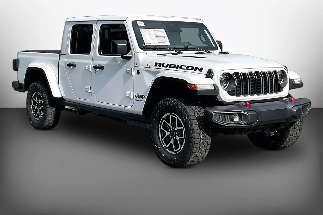 New 2026 Bright White Clear-Coat Exterior Paint Jeep Rubicon image 1