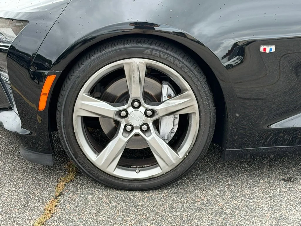 Used 2018 BLACK Chevrolet 1SS image 11