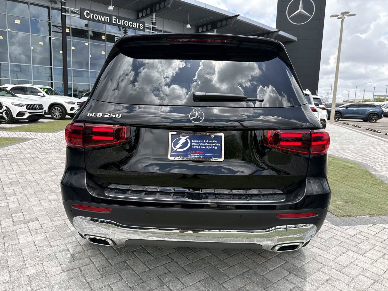 New 2026 Black Mercedes-Benz 250 SUV image 9