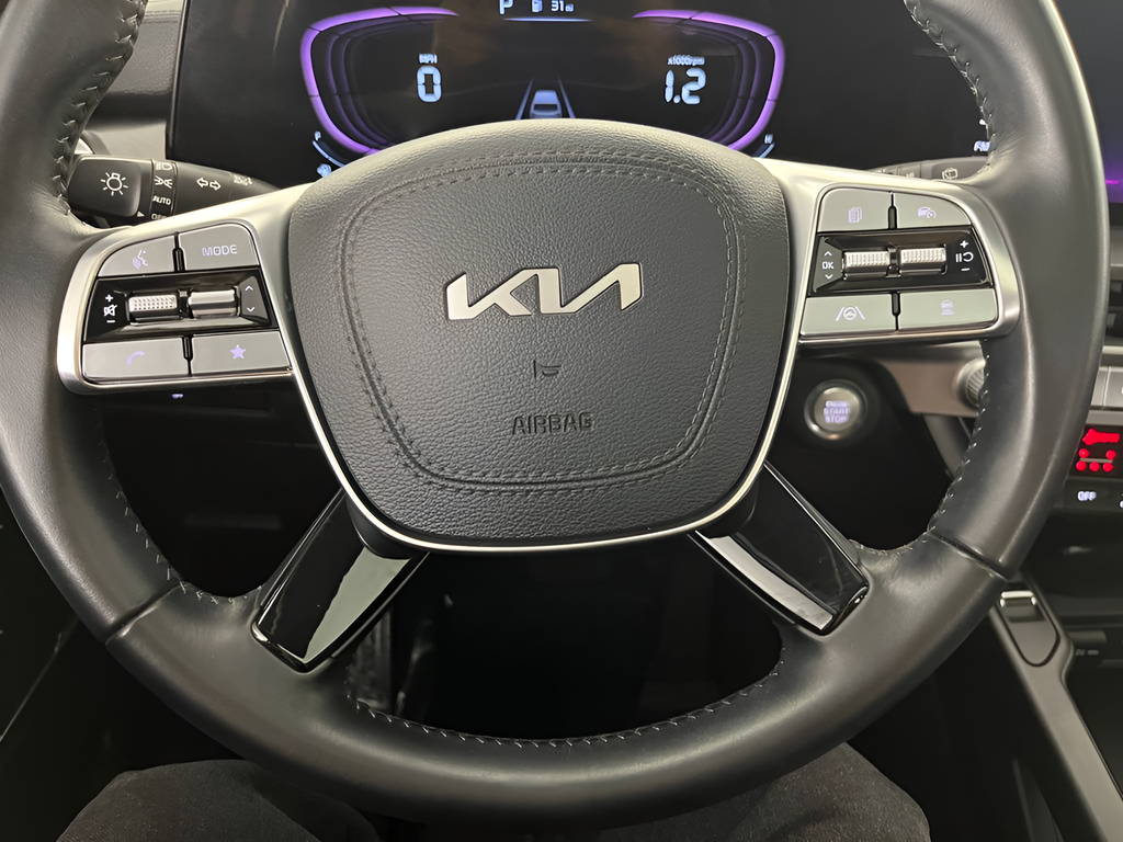 2024 Kia Telluride S - Photo 23