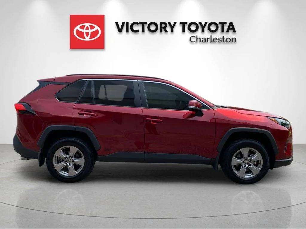 Used 2025 Red Toyota XLE image 6