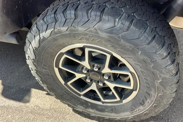 Used 2025 Red Jeep Rubicon image 4