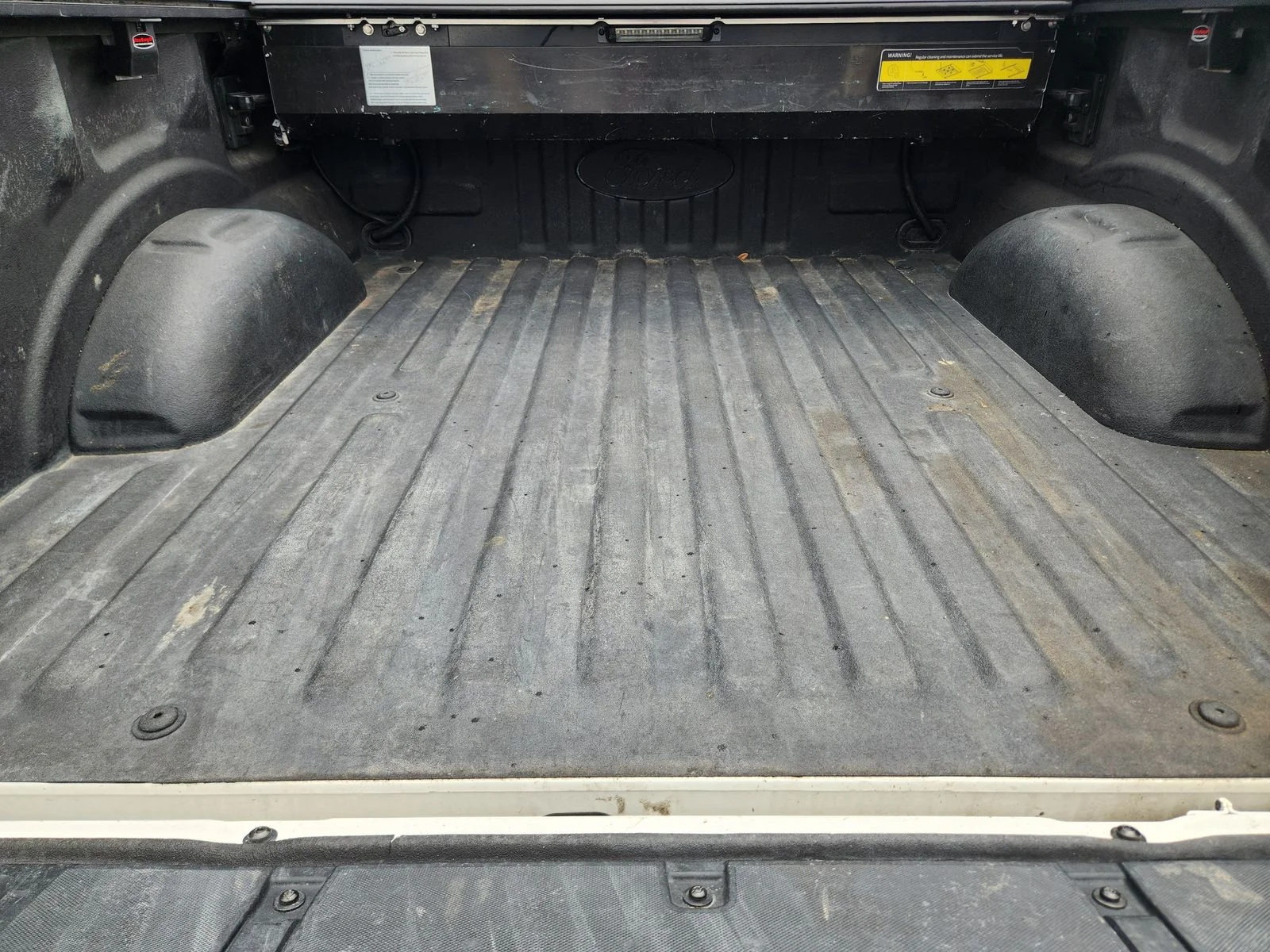 Used 2023 White Ford Platinum image 31