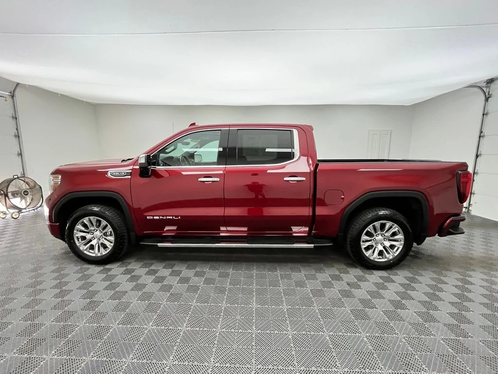 Used 2020 Red GMC Denali image 13