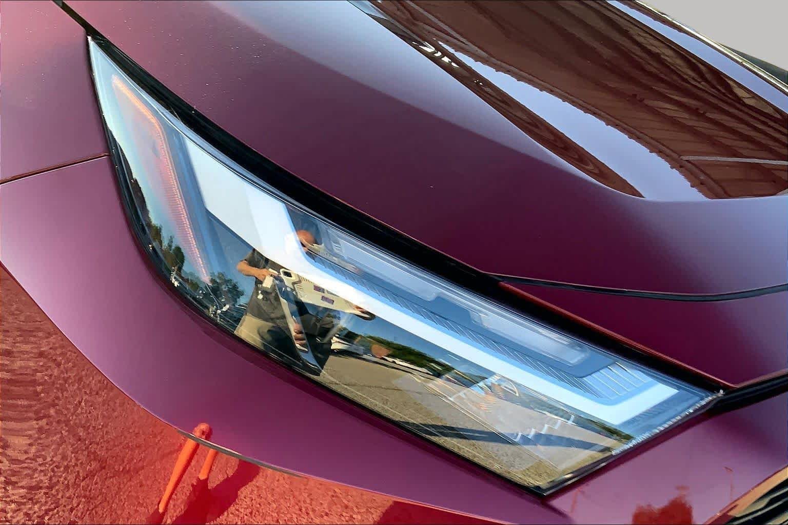 Used 2025 Ruby Flare Pearl Toyota XLE image 28