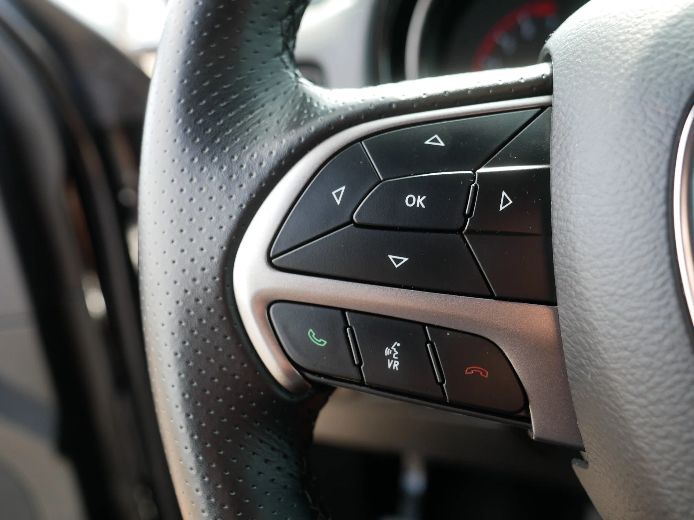 Used 2024 DB Black Clearcoat Dodge SXT Plus image 28