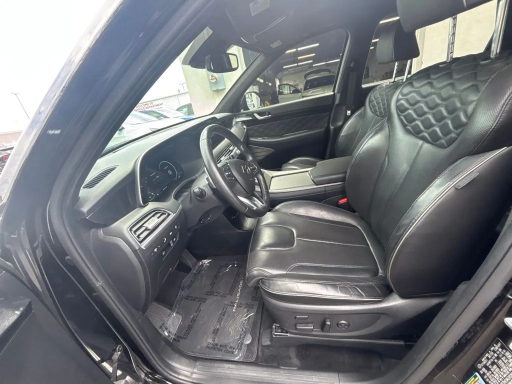 Used 2021 Black Hyundai Calligraphy image 12