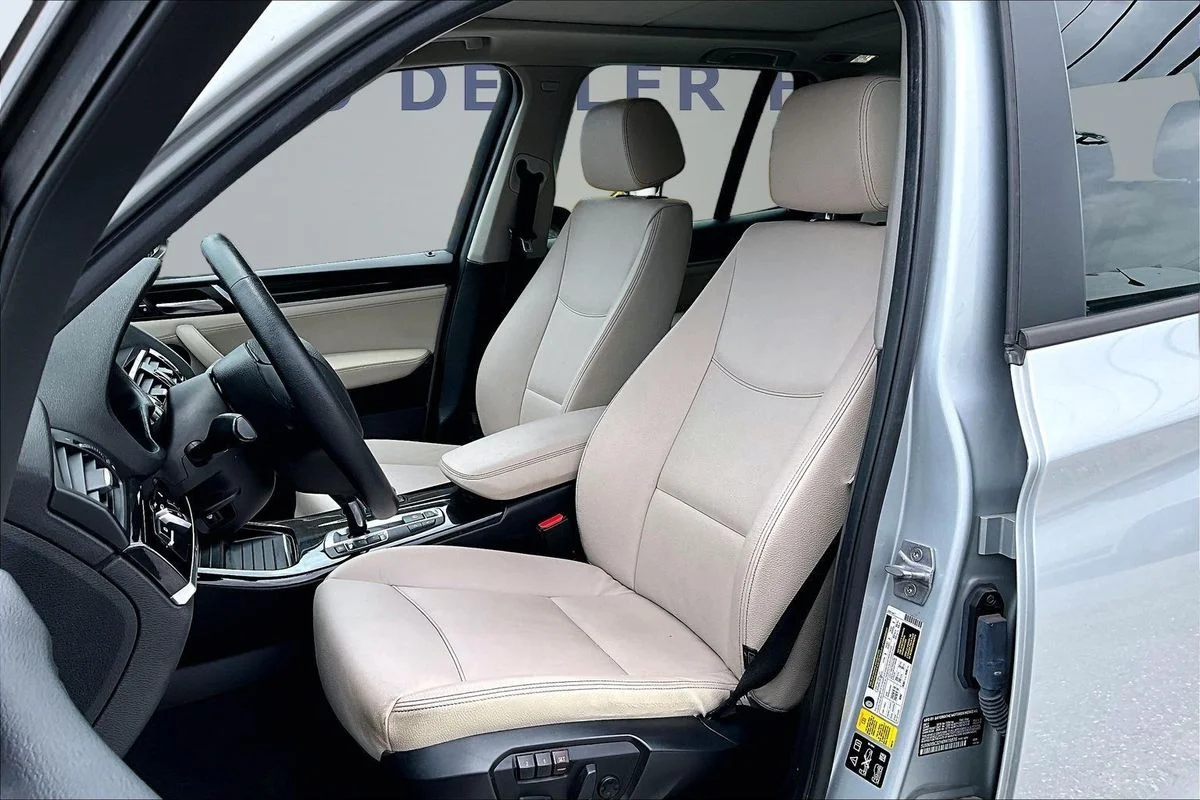 Used 2017 Silver BMW xDrive28i image 21