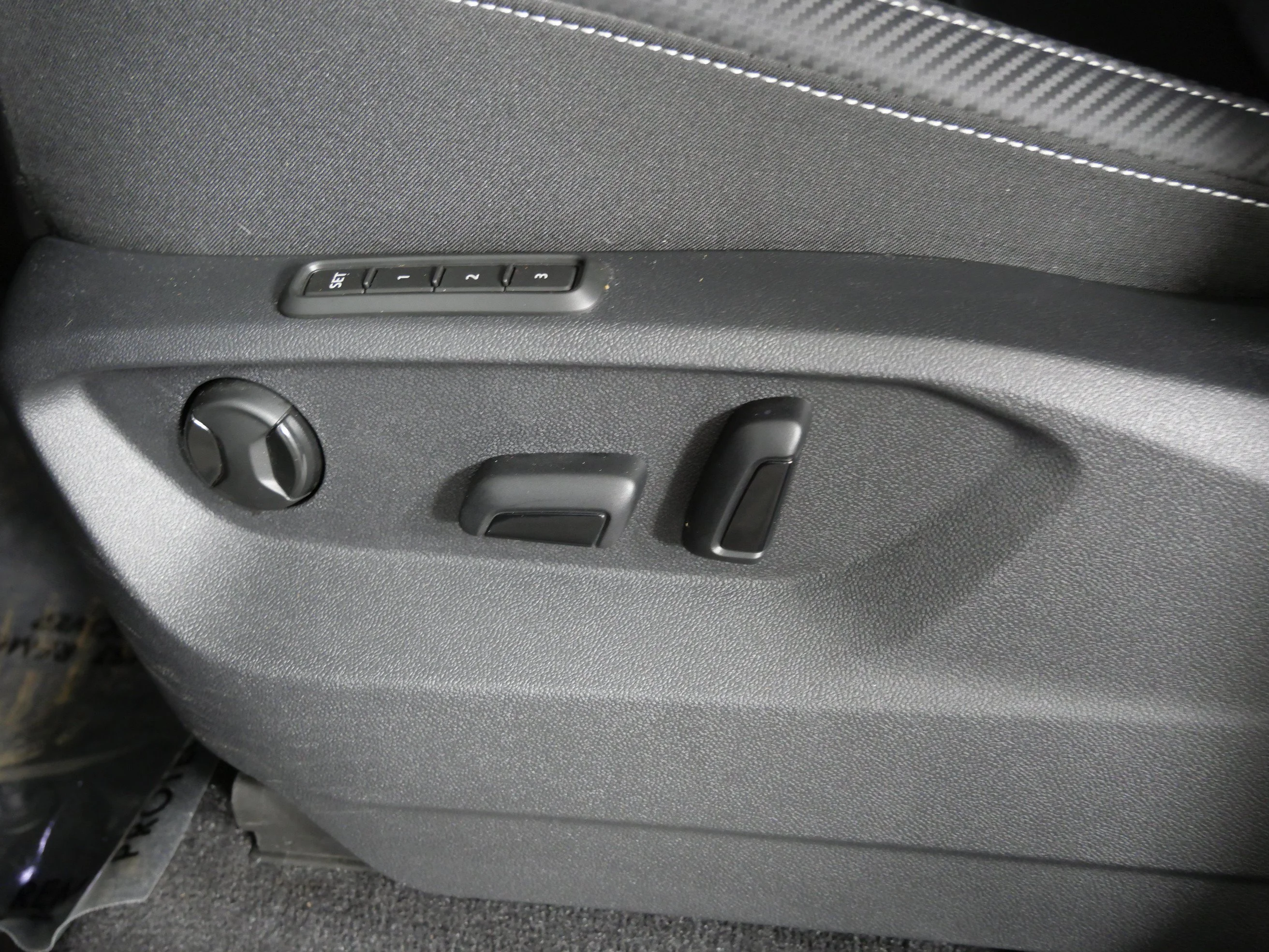 Certified Used 2023 PLATINUM GRAY Volkswagen 3.6L V6 SEL image 22