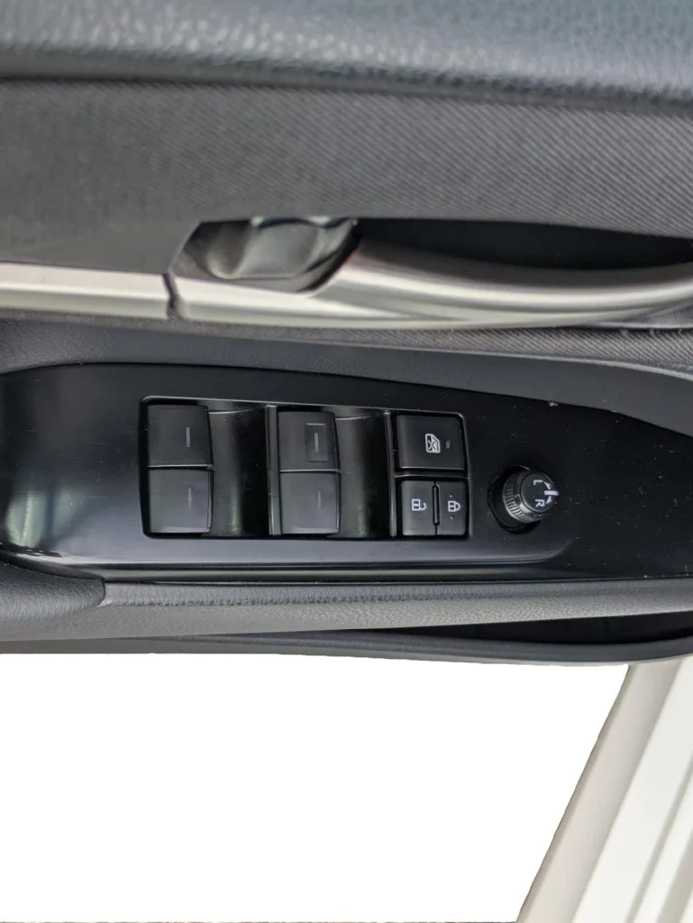 Used 2025 White Toyota LE image 14