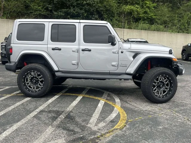 Used 2018 Silver Jeep Unlimited Sahara image 2