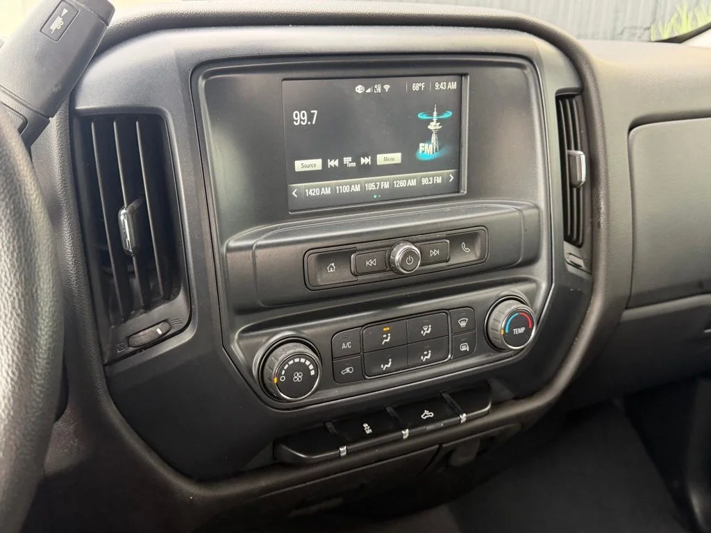 Used 2019 Black GMC Base image 8