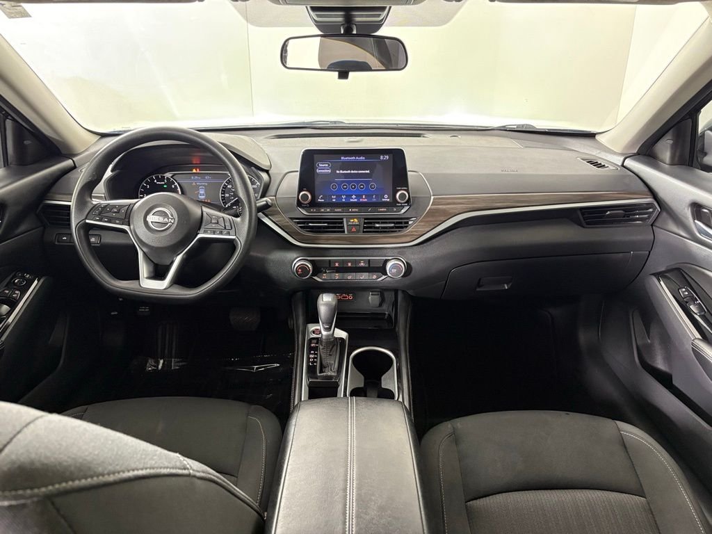 Used 2023 Black Nissan 2.5 SV image 37