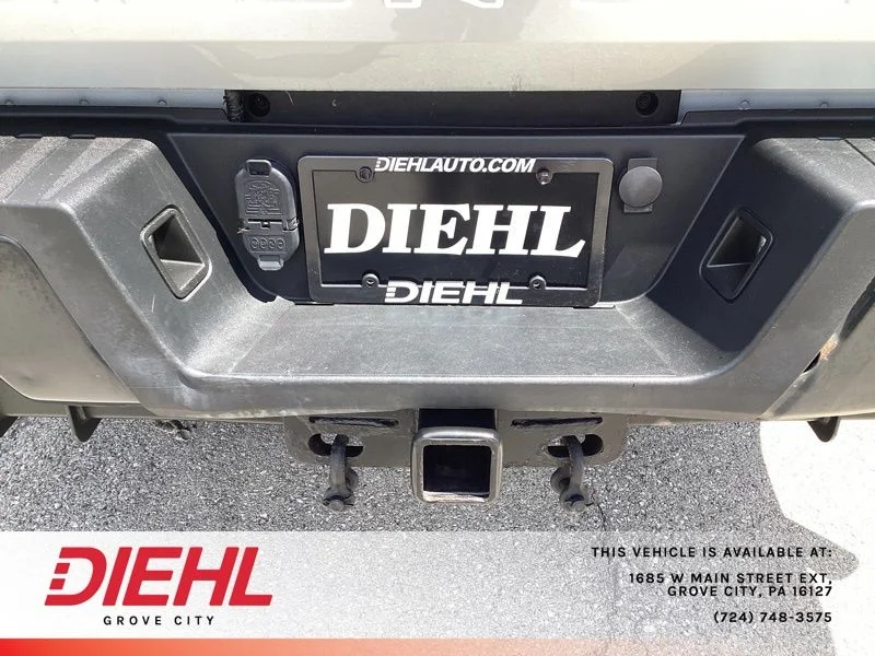 Used 2019 White Ford XL image 12