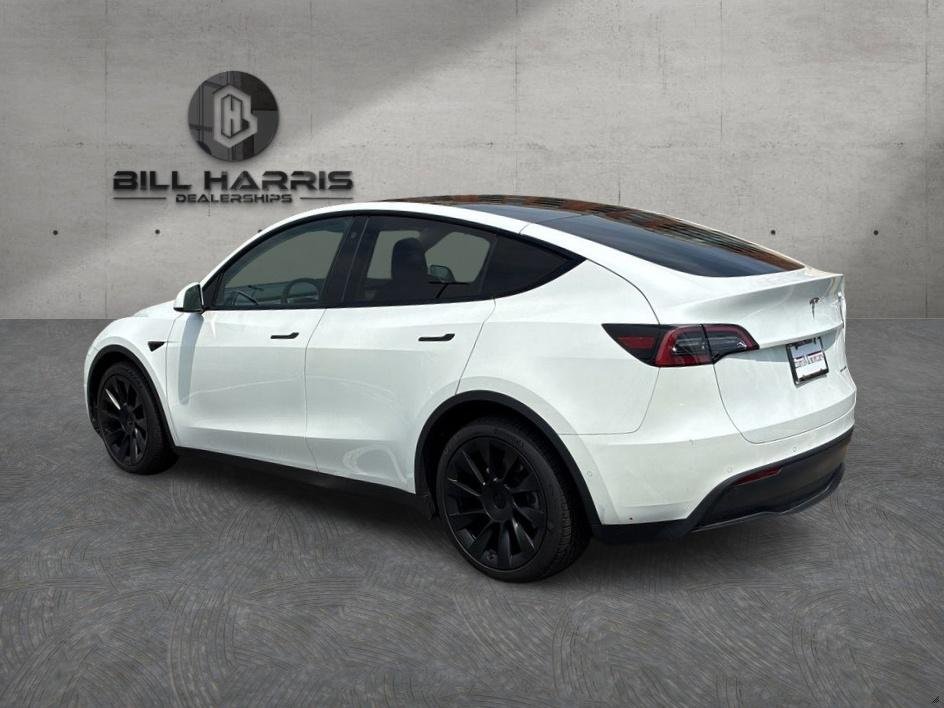 Used 2021 White Tesla Long Range image 5