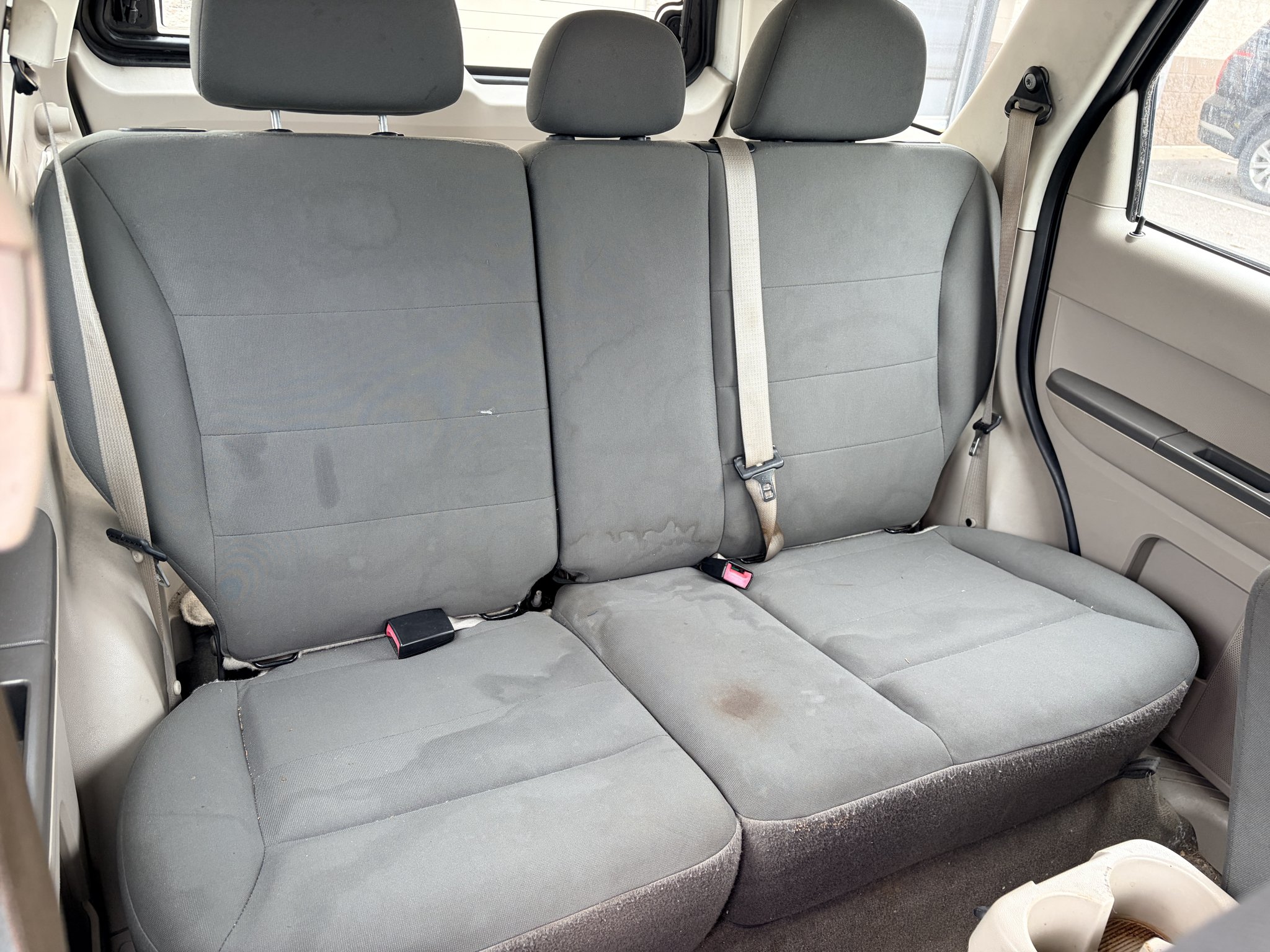 Used 2010 Oxford White (Fleet) Ford XLS image 18