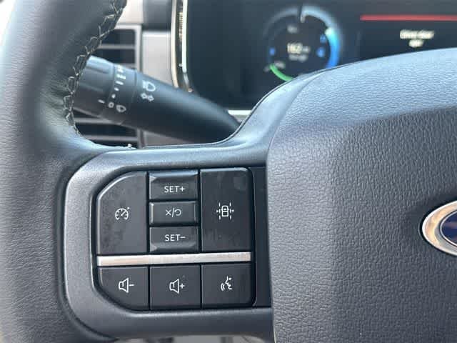 Used 2023 Iconic Silver Metallic Ford XLT image 24