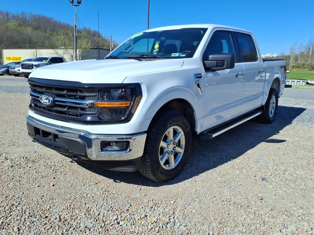 Used 2025 White Ford XLT image 3