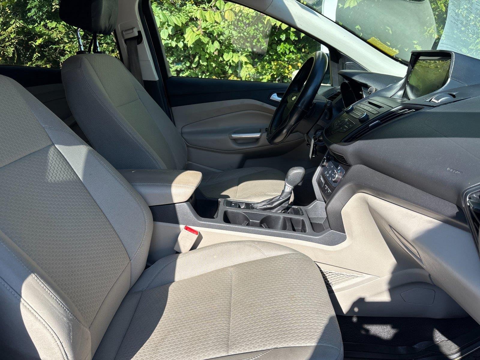 Used 2017 Ingot Silver Ford SE image 39