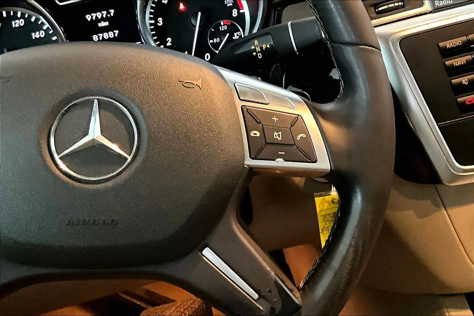Used 2012 Arctic White Mercedes-Benz ML 350 image 25