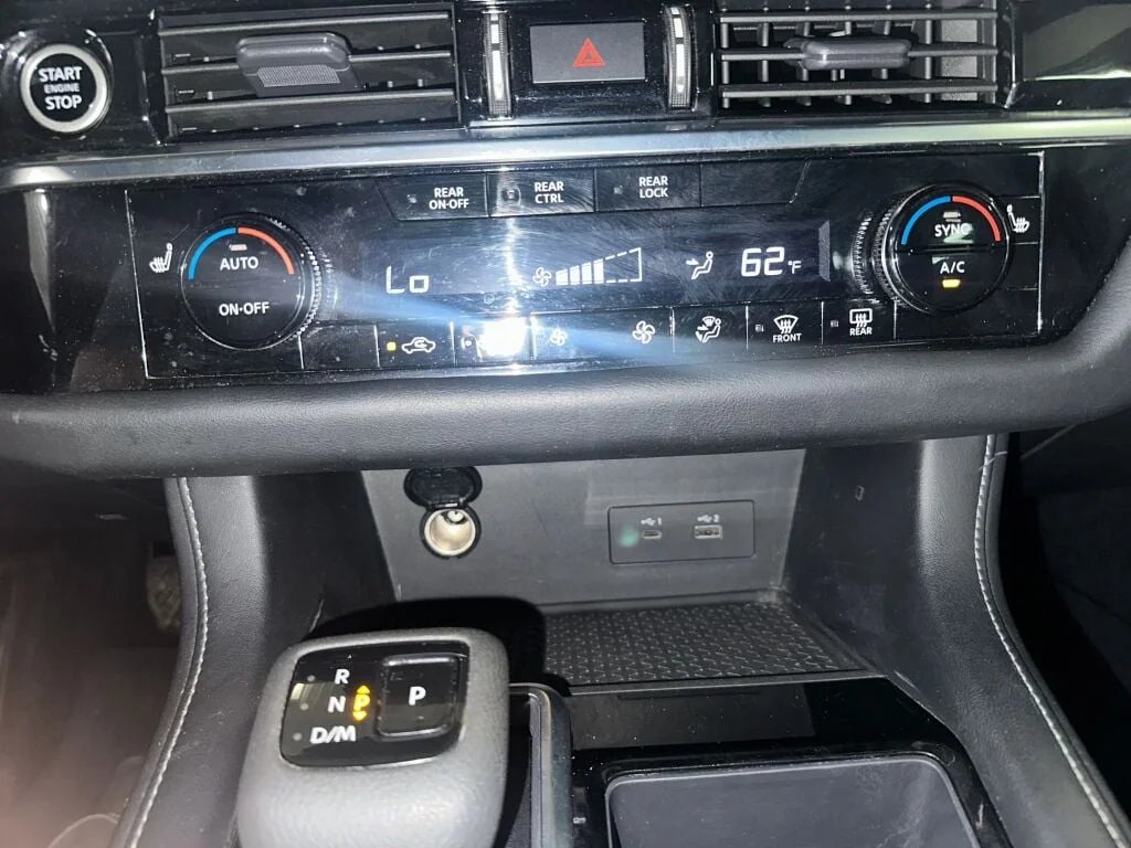 2023 Nissan Pathfinder SV - Photo 16