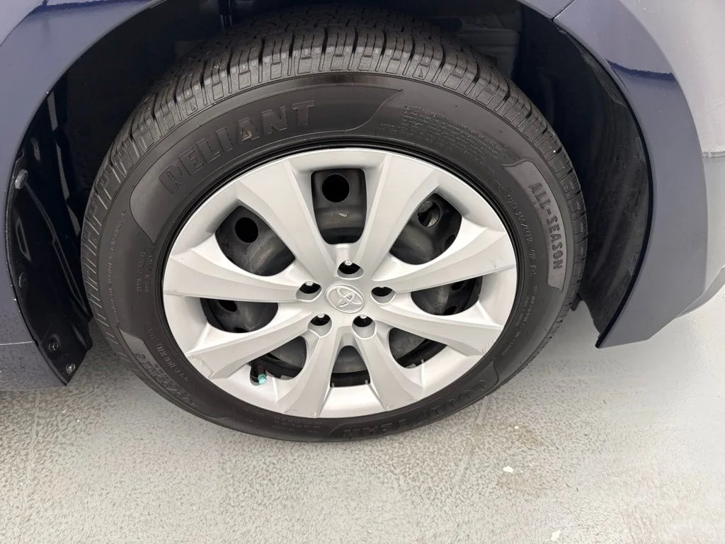 Used 2023  Toyota LE image 17