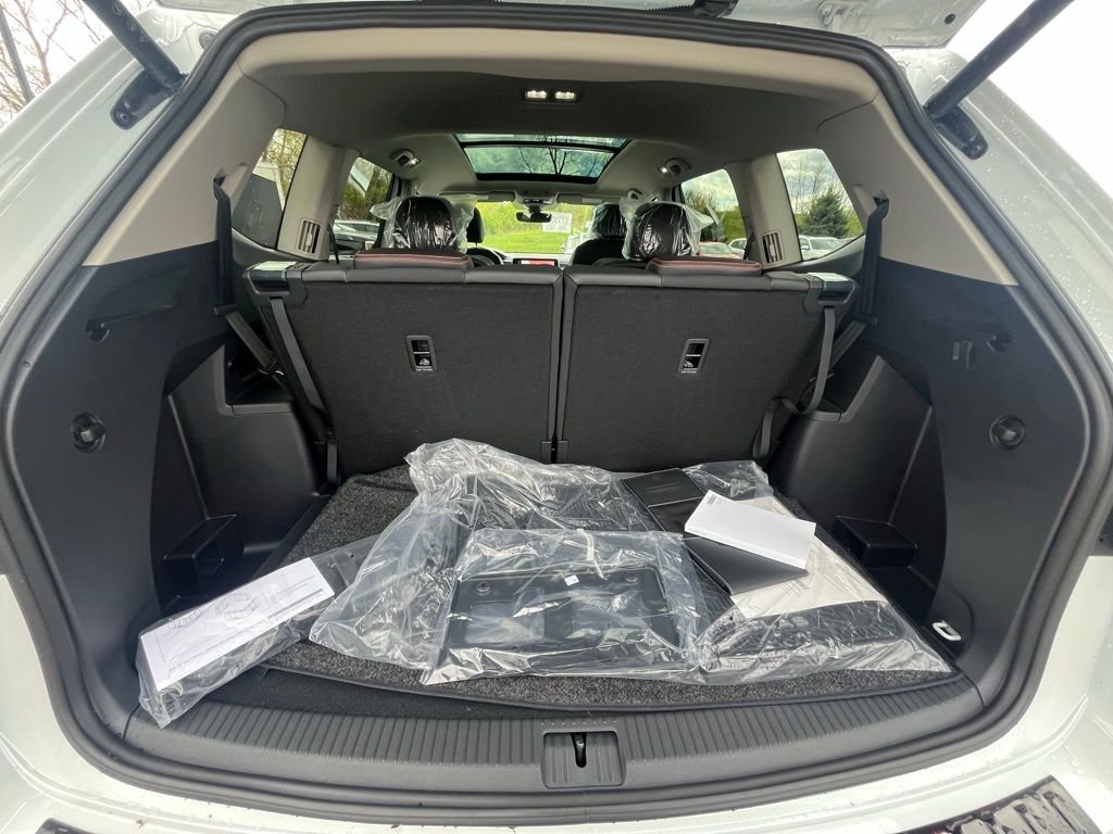 New 2026 White/off-white Volkswagen 2.0T Peak Edition image 27