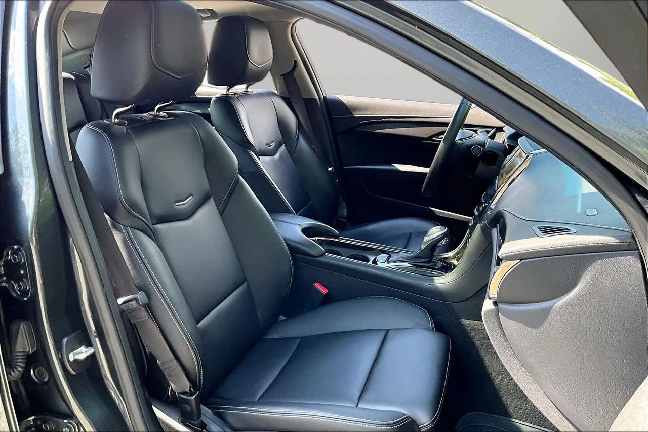 Used 2018 Gray Cadillac 2.0L Turbo image 23