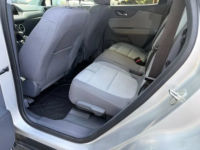 Used 2020 SILVER ICE METALLIC Chevrolet LT image 21