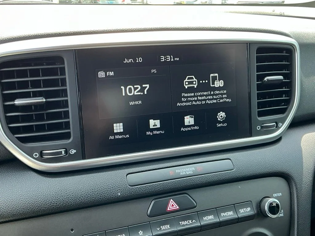 Used 2022 Red Kia LX image 39
