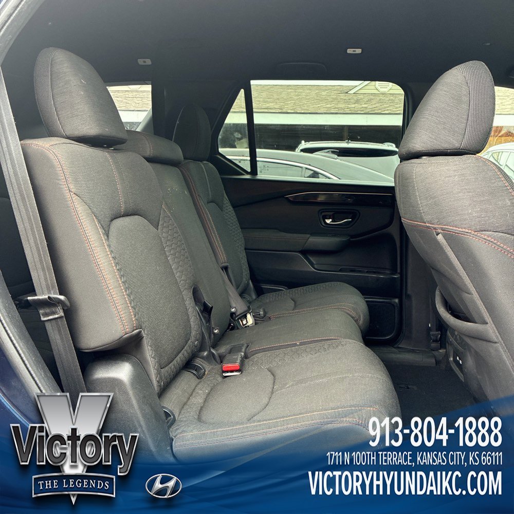 Used 2023  Honda Sport image 13