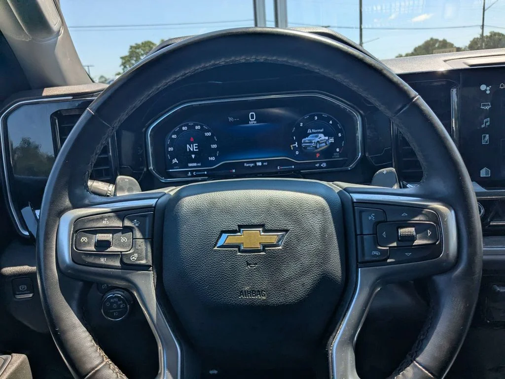 Used 2024 Blue Chevrolet LTZ image 22