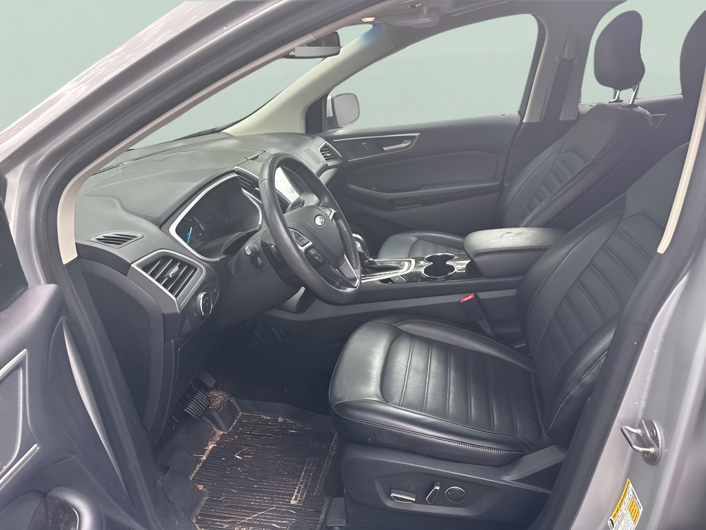 Used 2018 Silver Ford SEL image 24