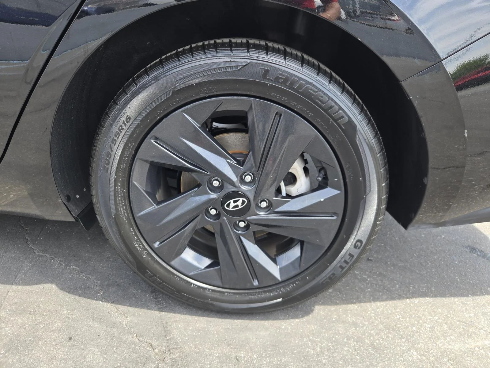 Used 2022 Phantom Black Hyundai SEL IVT image 33