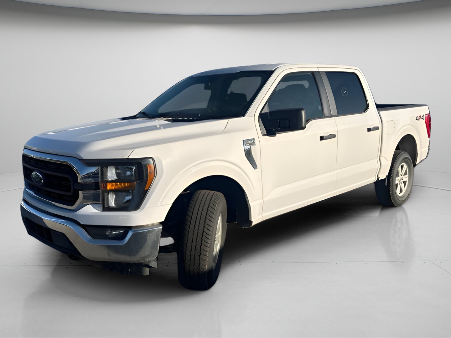 Used 2023 White Ford XLT image 17