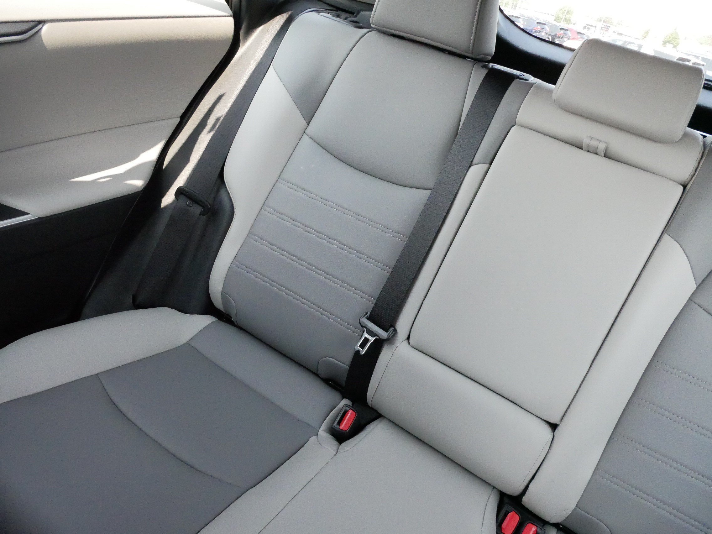 Certified Used 2025 SILVER SKY METALLIC Toyota XLE Premium image 12