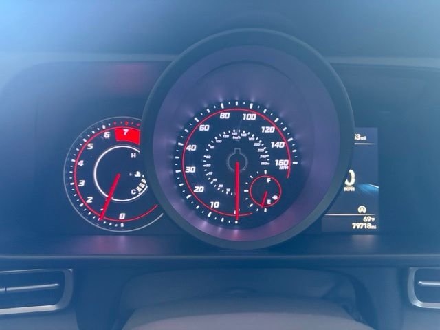 Used 2021 Red Hyundai SE image 16