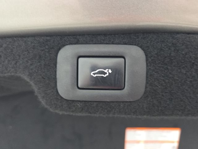 Used 2018 Silver Lexus 500 Base image 34