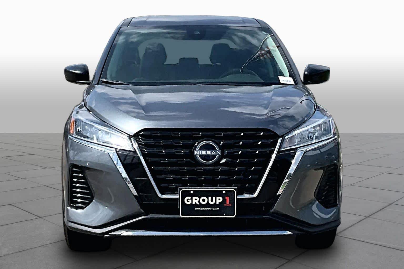 Certified Used 2025 Gun Metallic Nissan S image 4