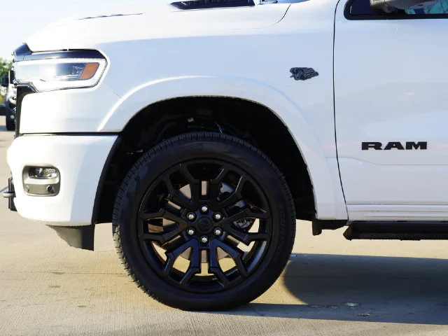 New 2027 Bright White Clear-Coat Exterior Paint RAM Limited image 9