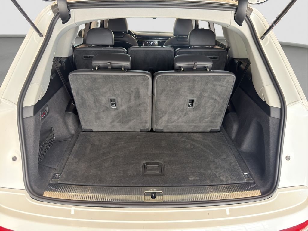 Used 2023  Audi 55 Premium Plus image 22