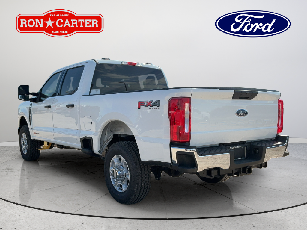 New 2026 Oxford White Ford XLT image 4
