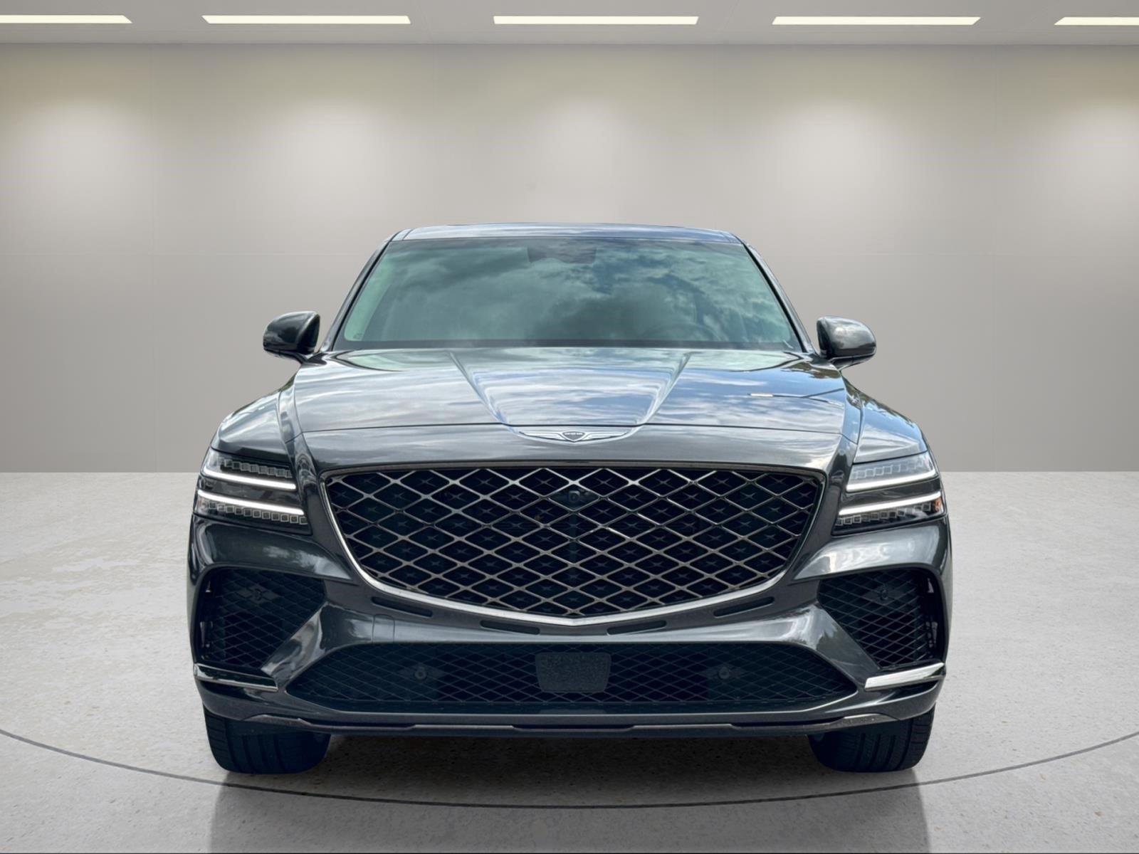 Used 2025 Makalu Gray Genesis 3.5T e-SC image 8