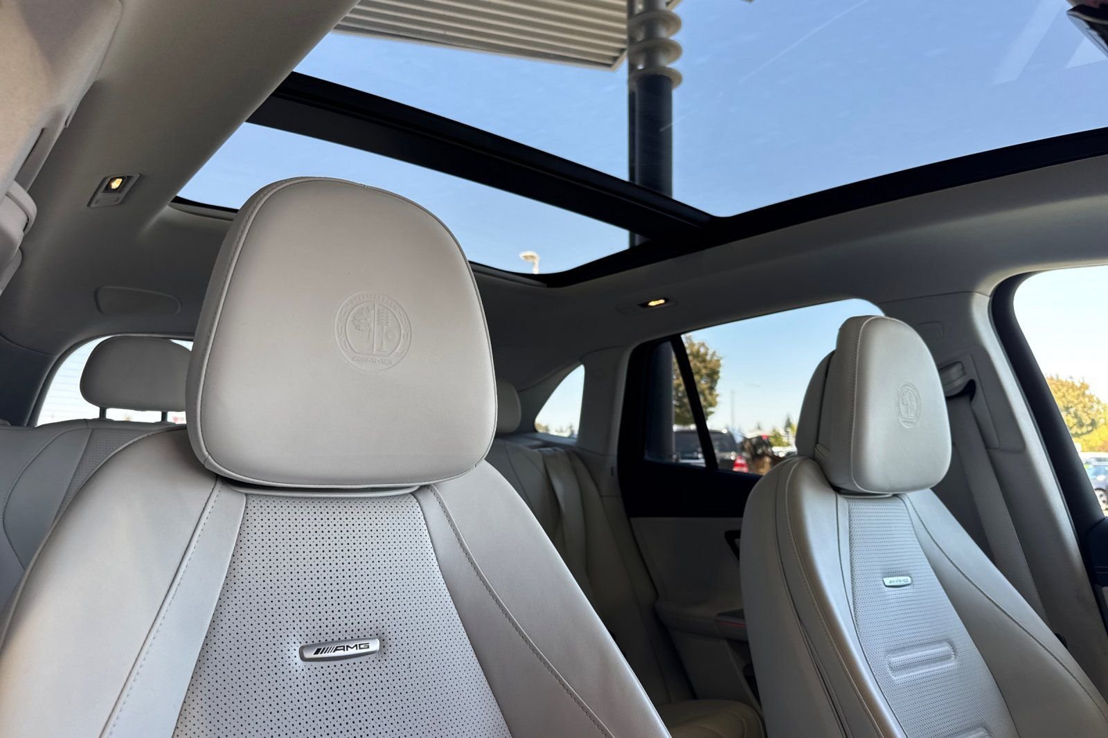Certified Used 2024  Mercedes-Benz Base image 23