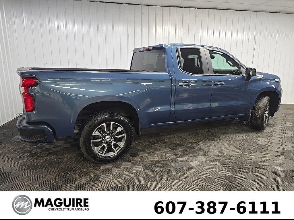 Used 2024 Blue Chevrolet RST image 3