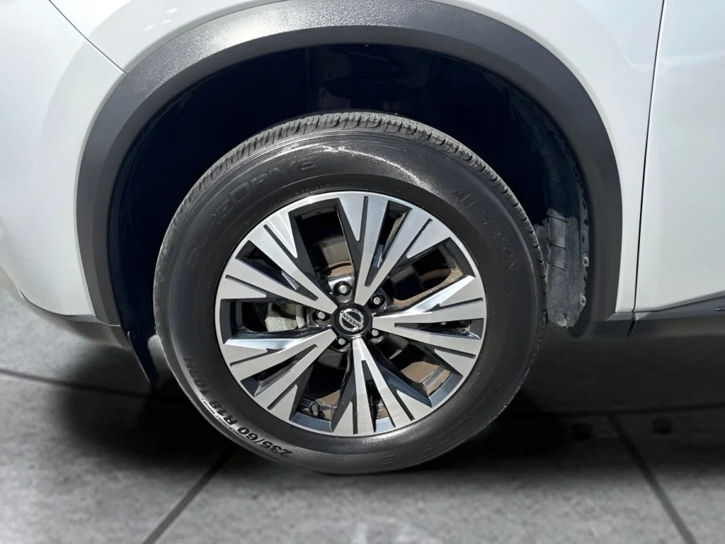 Used 2021 Silver Nissan SV image 20