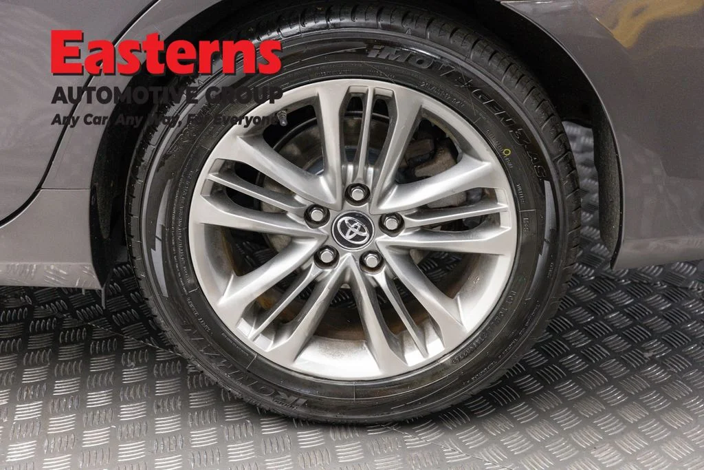 Used 2016 Gray Toyota SE image 8